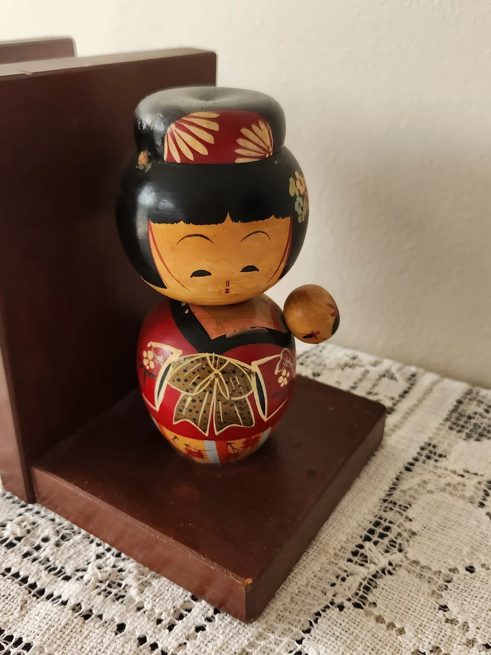 Vintage Hand-Painted Red and Green Kokeshi Doll Pair - Home Accents